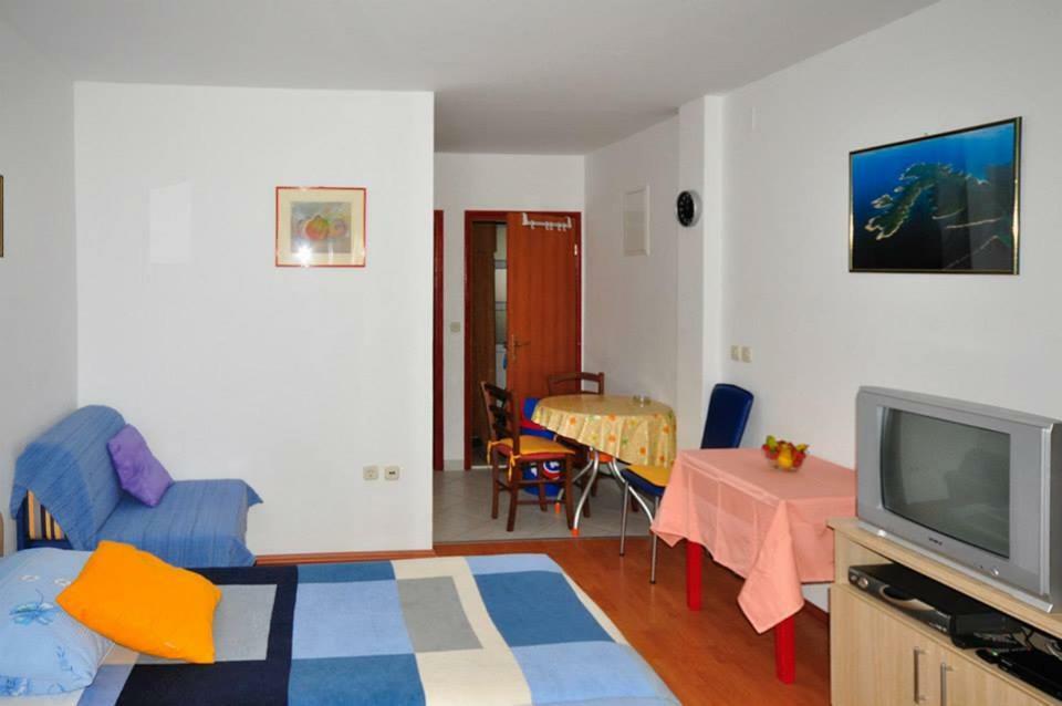 Apartments Franic Плоче Экстерьер фото