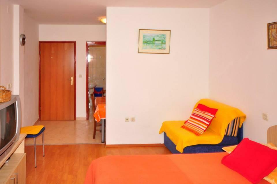 Apartments Franic Плоче Экстерьер фото